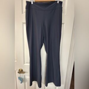 Old Navy Active Extra High-rise Navy Blue Flare Leggings - Size XL